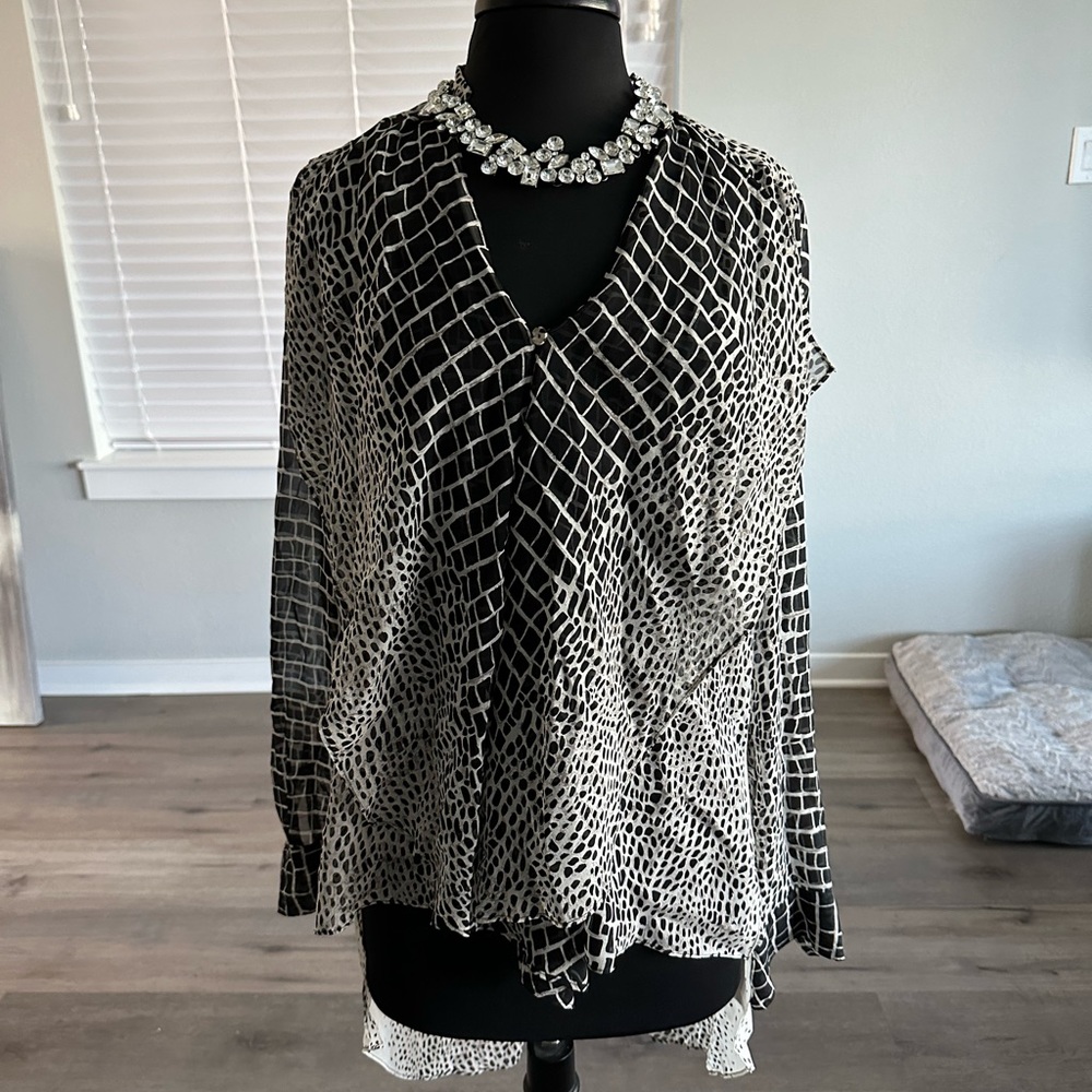 BCBG hi low silk top - Picture 7 of 7